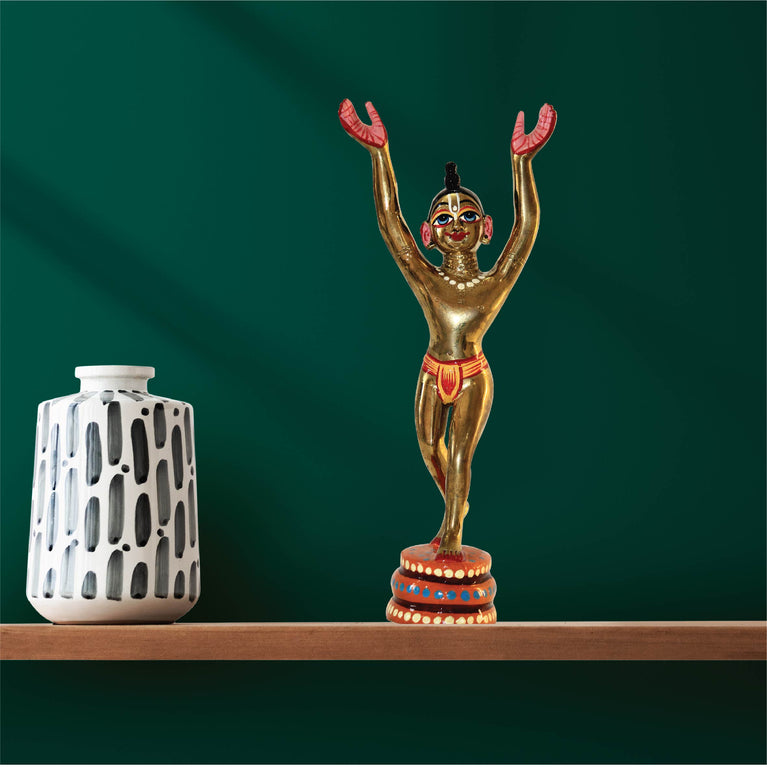 Beautiful Original Bass Decorative Showpiece - 9 Inch (Brass, Gold)